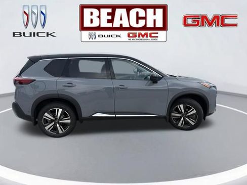 Used 2022 Nissan Rogue Platinum w/ Head-Up Display Package FWD image 4