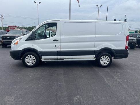 Used 2015 Ford Transit 250 130 Low Roof w/ Exterior Upgrade Package RWD image 4