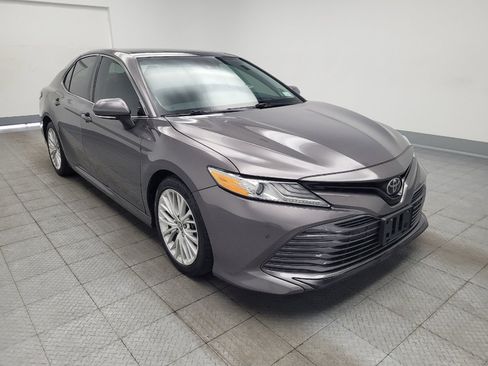 Used 2018 Toyota Camry XLE FWD image 13