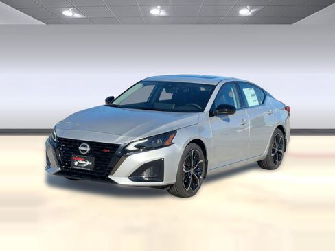 New 2025 Nissan Altima 2.5 SR w/ SR Premium Package image 1