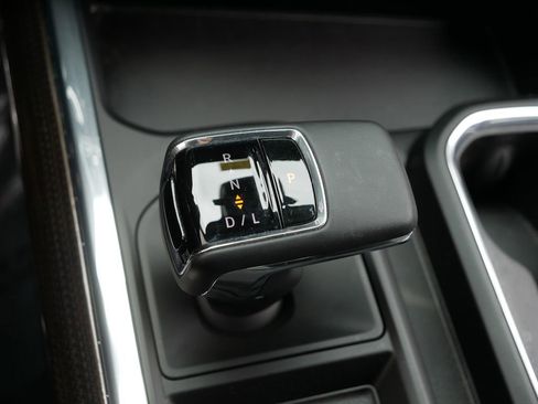 Used 2024 Chevrolet Silverado 1500 LT Trail Boss w/ LT Trail Boss Premium Package AWD/4WD image 22
