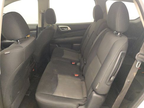 Used 2020 Nissan Pathfinder S image 18