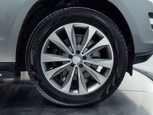 Used 2015 Mercedes-Benz GL 450 4MATIC image 28