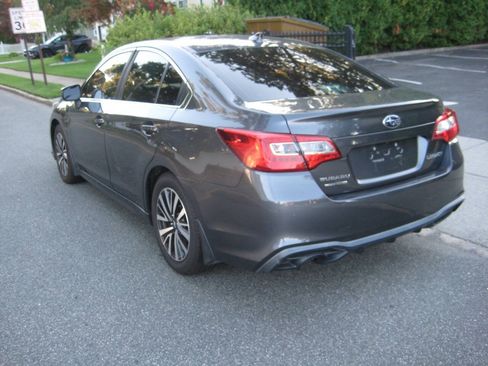Used 2019 Subaru Legacy 2.5i Premium AWD/4WD image 4
