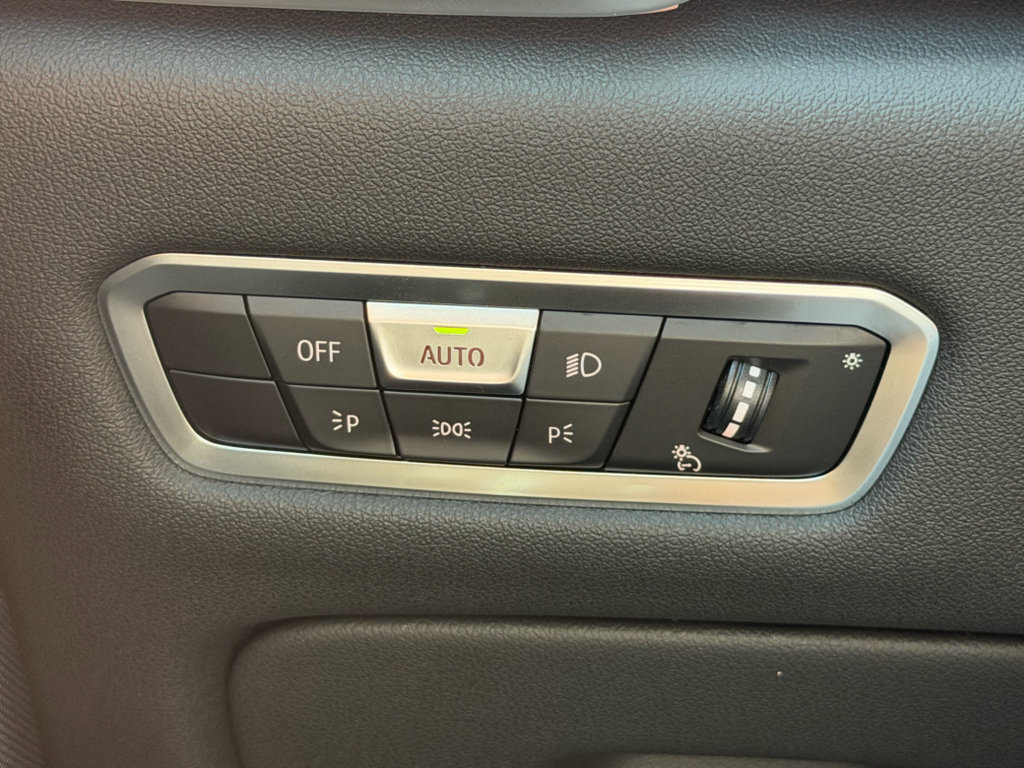 Used 2022 BMW X5 sDrive40i w/ Premium Package RWD image 27