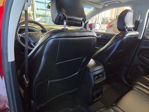 Used 2019 Ford Edge Titanium w/ Cold Weather Package AWD/4WD image 22