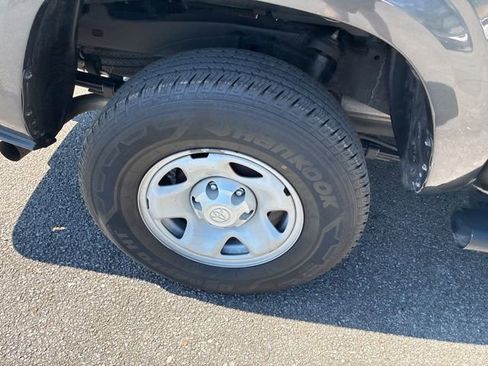 Used 2022 Toyota Tacoma SR AWD/4WD image 14