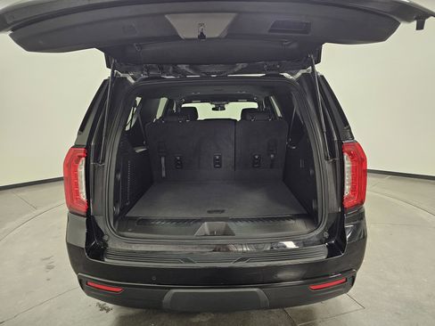 Used 2024 GMC Yukon XL SLE image 13