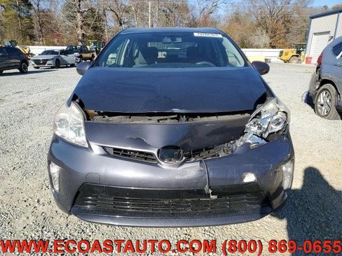 Used 2014 Toyota Prius Two image 6