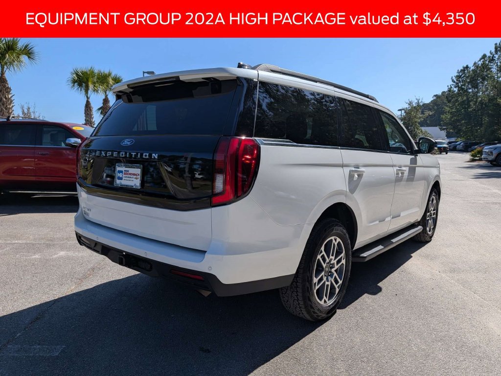 Used 2025 Ford Expedition Active AWD/4WD image 5
