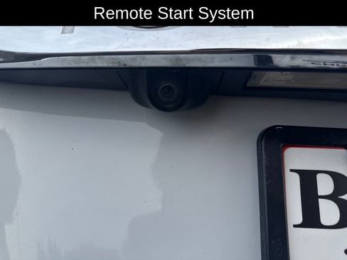 Used 2016 Chrysler Town & Country Touring w/ Driver Convenience Group image 11