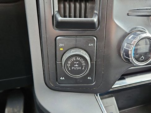 Used 2021 Ford F150 Lariat w/ Equipment Group 502A High image 18