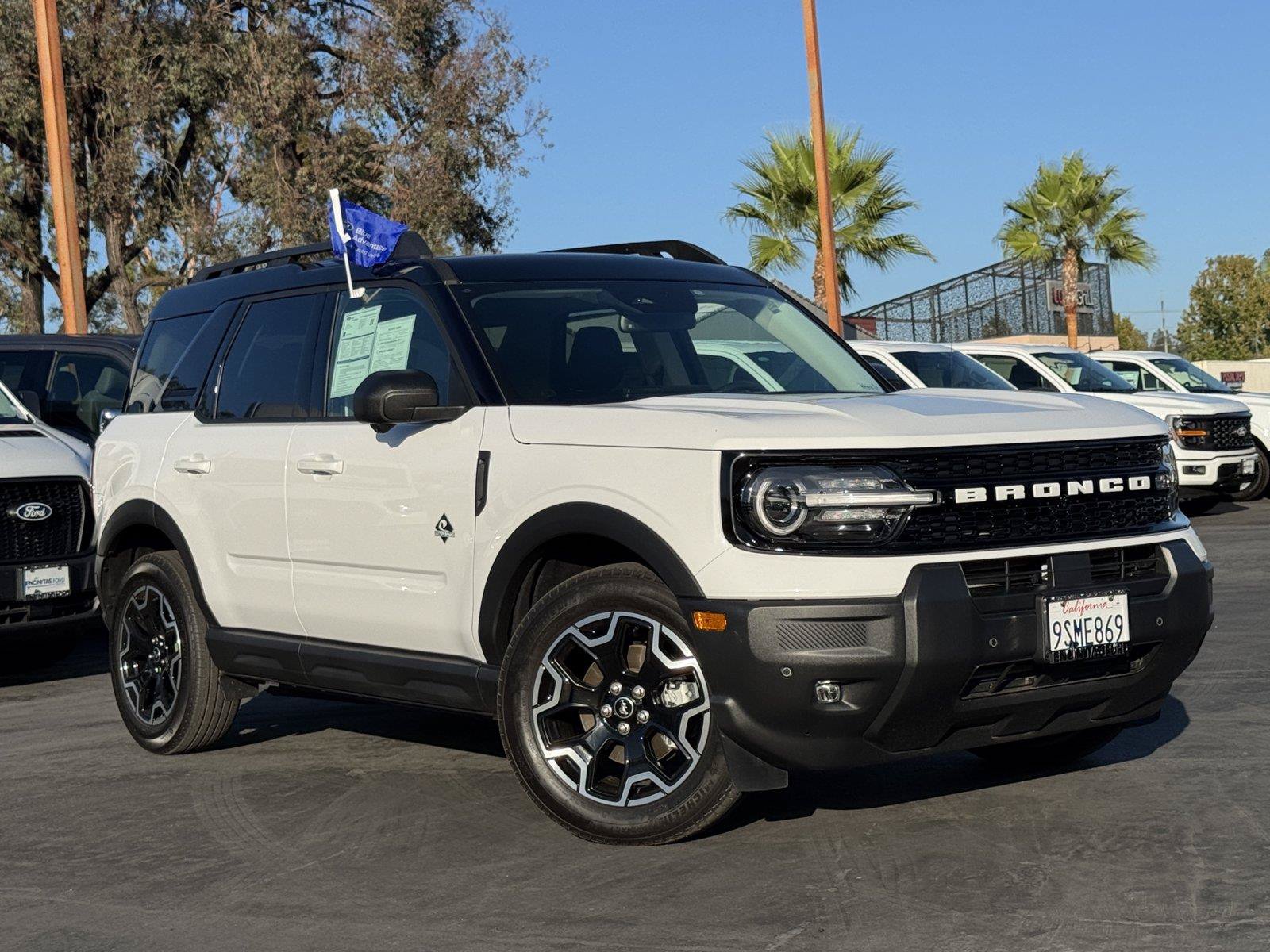 Certified 2025 Ford Bronco Sport Outer Banks w/ Outer Banks Tech Package+ AWD/4WD image 2