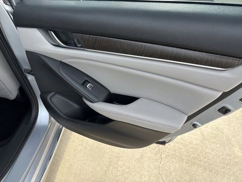 Certified 2018 Honda Accord EX-L image 14