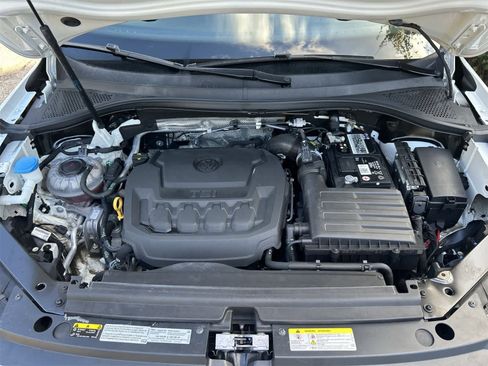 Used 2021 Volkswagen Tiguan SE R-Line image 9
