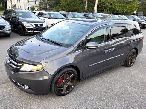 Used 2014 Honda Odyssey Touring Elite image 2