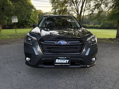 Certified 2023 Subaru Forester Premium AWD/4WD image 3