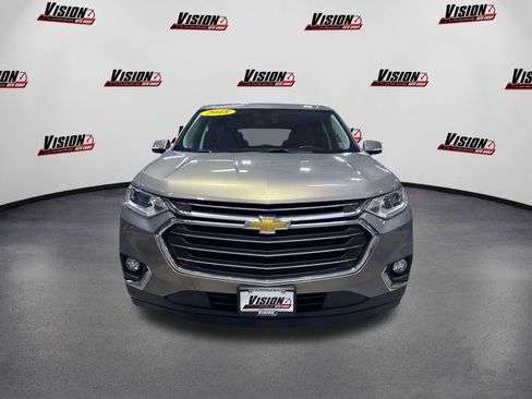 Used 2018 Chevrolet Traverse LT image 2