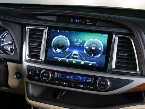 Used 2018 Toyota Highlander AWD V6 image 13