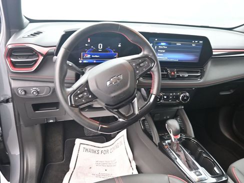 Used 2024 Chevrolet TrailBlazer RS w/ Convenience Package image 16