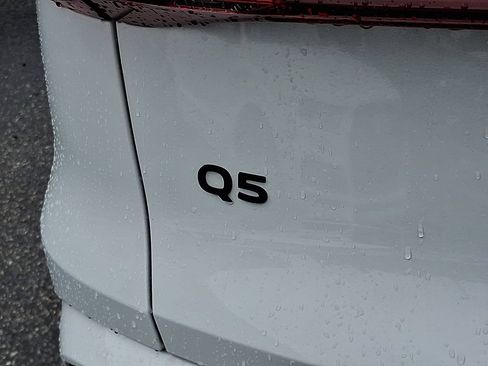 Certified 2025 Audi Q5 Premium AWD/4WD image 29