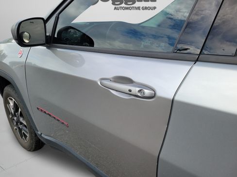 Used 2021 Jeep Compass Trailhawk AWD/4WD image 29