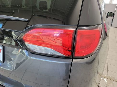 Used 2023 Chrysler Voyager LX image 13