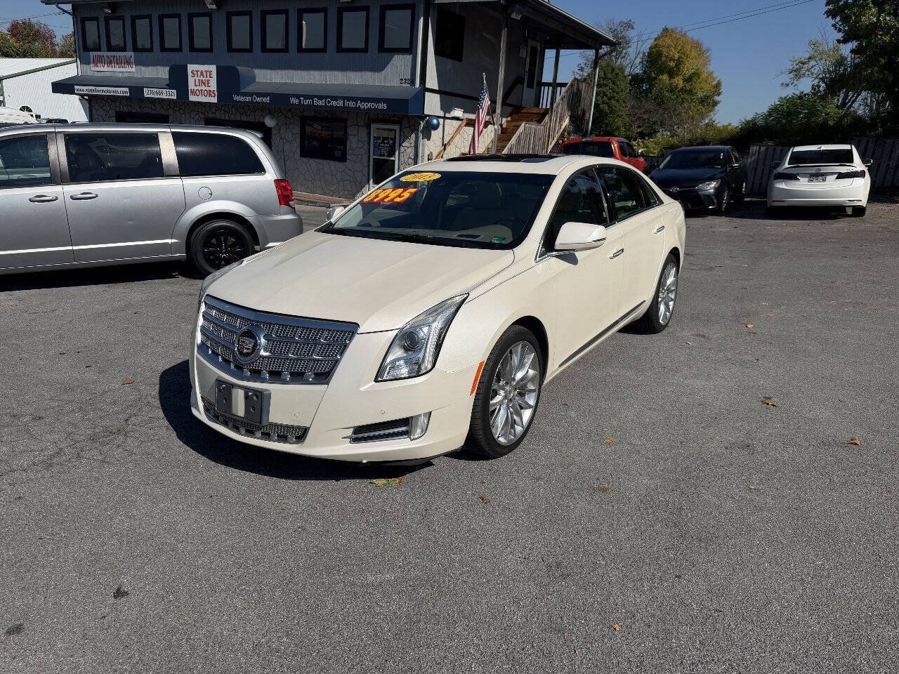 Used 2013 Cadillac XTS Platinum FWD image 2