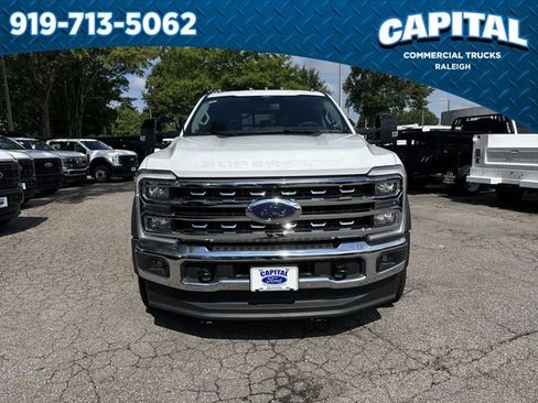 New 2026 Ford F550 4x4 Crew Cab image 3