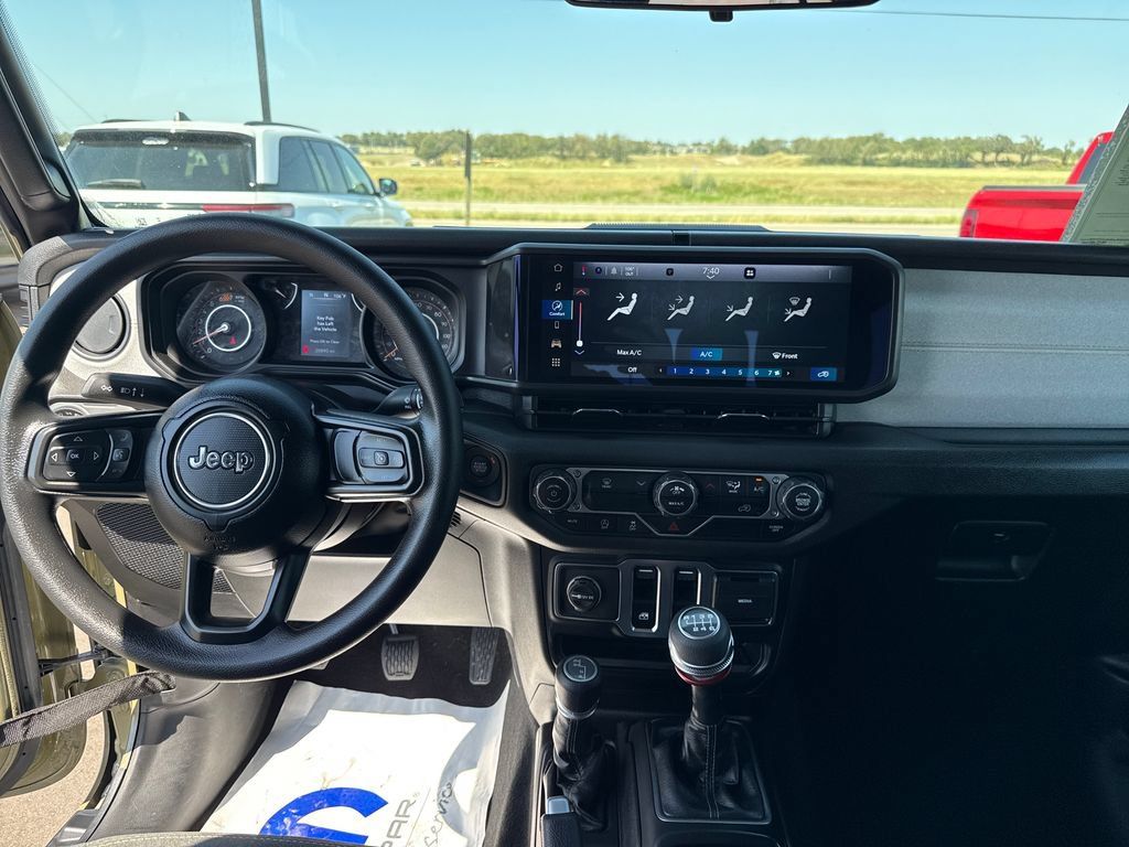 Used 2025 Jeep Wrangler Sport AWD/4WD image 12