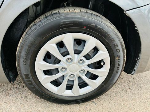 Used 2024 Kia Forte LX FWD image 16