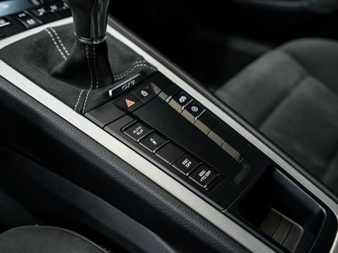 Used 2023 Porsche 718 Cayman GT4 RWD image 34