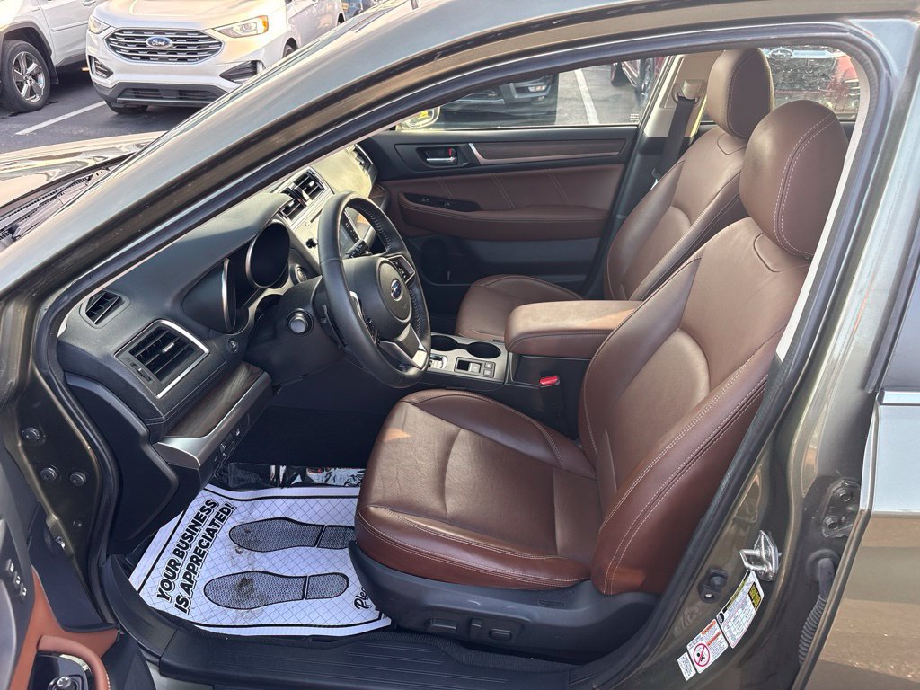 Used 2019 Subaru Outback 2.5i Touring w/ Popular Package #3A AWD/4WD image 7