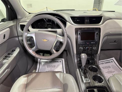 Used 2014 Chevrolet Traverse LT image 16