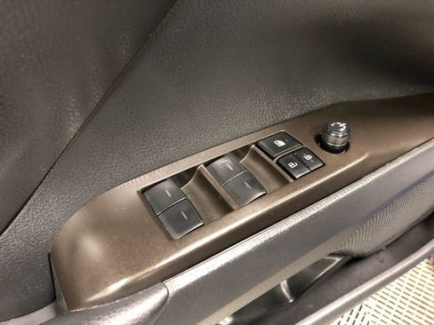 Used 2023 Toyota Camry SE AWD/4WD image 13