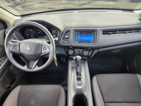 Used 2022 Honda HR-V LX image 11