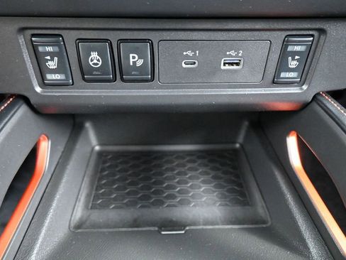 Used 2023 Nissan Frontier PRO-4X w/ Pro-4X Premium Package AWD/4WD image 16