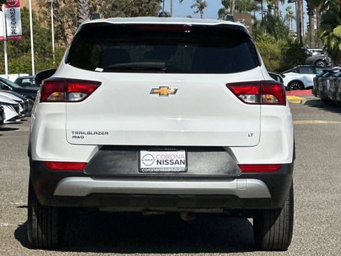 Used 2025 Chevrolet TrailBlazer LT AWD/4WD image 5