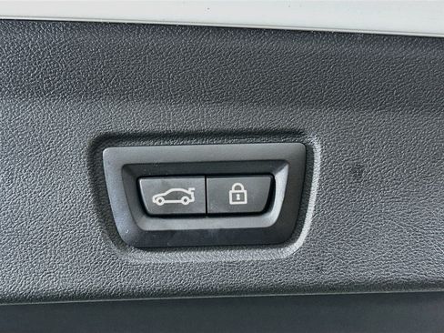 Used 2023 BMW i4 eDrive40 w/ Premium Package RWD image 31