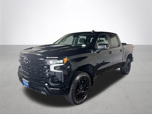 Used 2026 Chevrolet Silverado 1500 LT Trail Boss w/ Convenience Package II AWD/4WD image 2