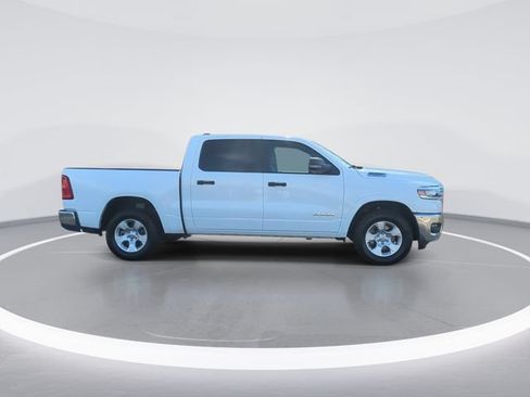Used 2025 RAM 1500 Big Horn AWD/4WD image 9