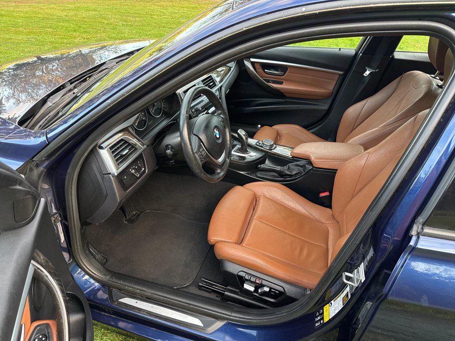 Used 2017 BMW 330i xDrive Sedan AWD/4WD image 21