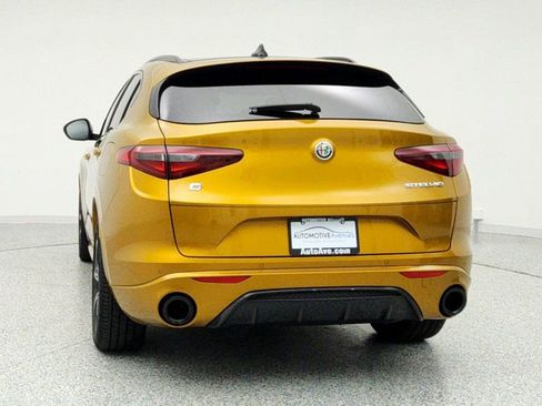 Used 2023 Alfa Romeo Stelvio Veloce image 6
