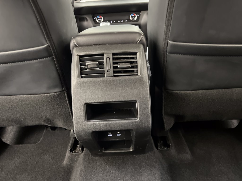 Used 2025 Mitsubishi Outlander SE FWD image 26