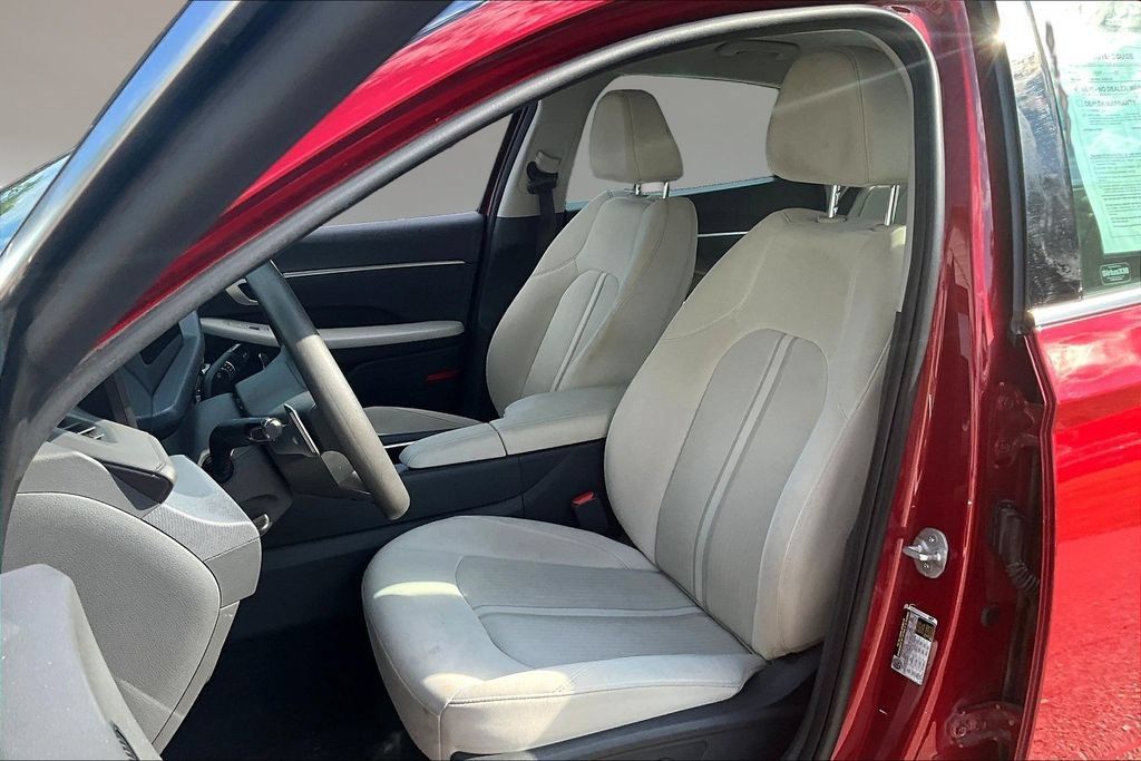 Used 2025 Hyundai Sonata SEL FWD image 18