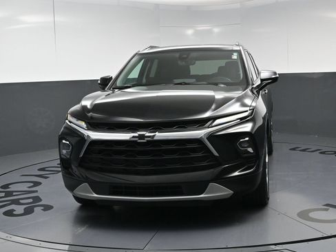 Used 2025 Chevrolet Blazer LT w/ Sound & Technology Package FWD image 5