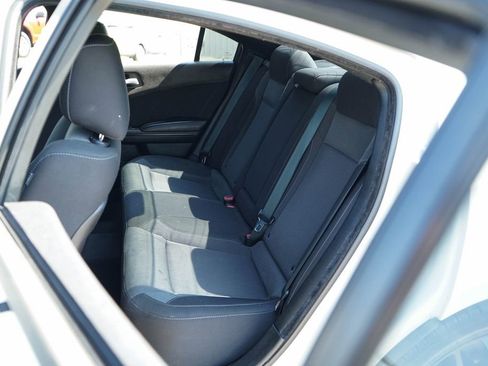 Used 2017 Dodge Charger R/T w/ Blacktop Package image 31