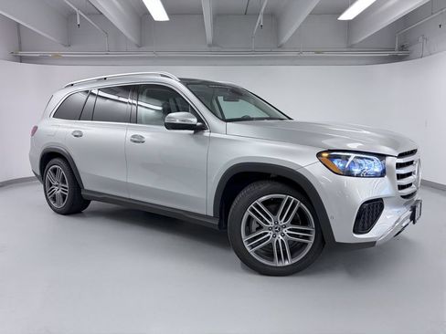 Certified 2024 Mercedes-Benz GLS 450 4MATIC image 9
