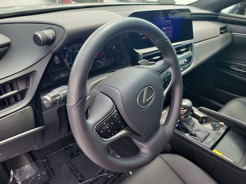 Certified 2024 Lexus ES 350 w/ Premium Package FWD image 23