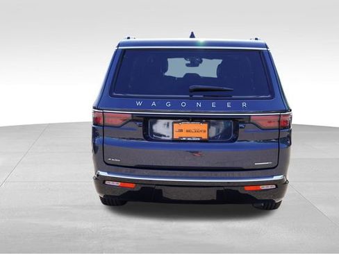 Used 2024 Jeep Wagoneer Series II w/ Flexible Seating Group AWD/4WD image 6